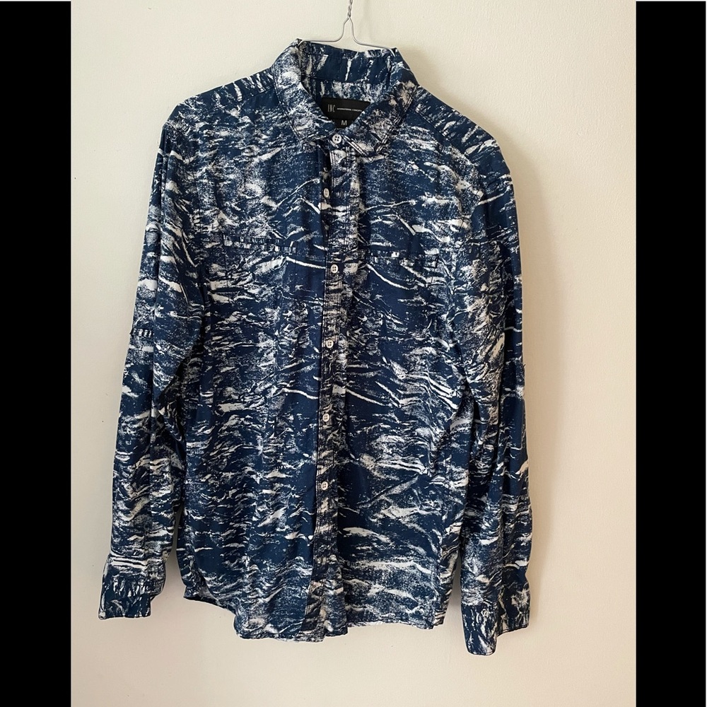 Men’s blue/white casual button down shirt